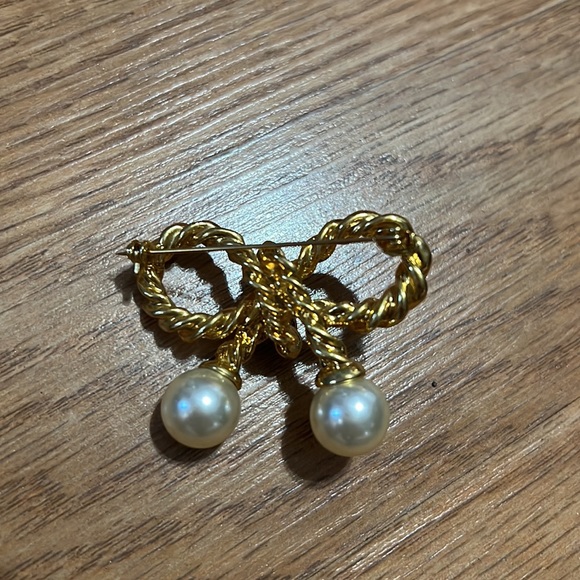 Pin Bundle - Picture 7 of 11